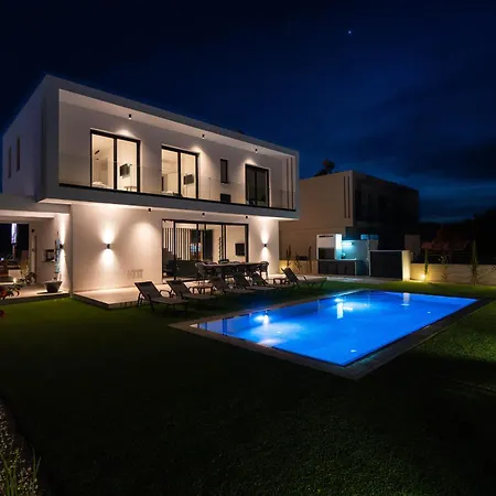 Tsiolakki Homes Luxury Villa Protaras